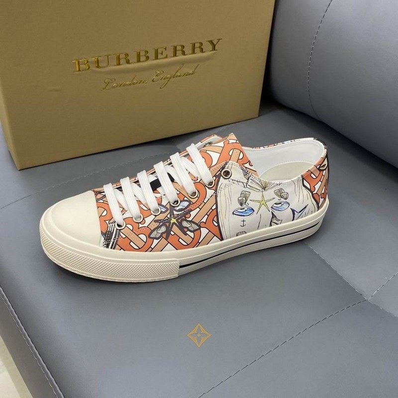 Burberry Men's Shoes 375